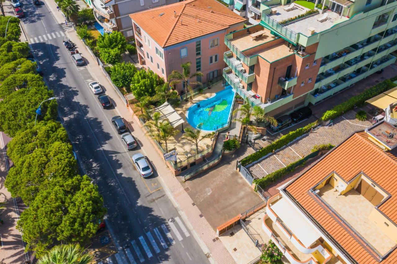 Residence Playa Tortoreto Eksteriør billede